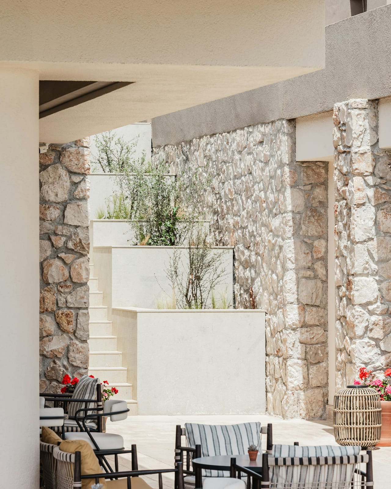 Terrasse & muret en pierre sèche